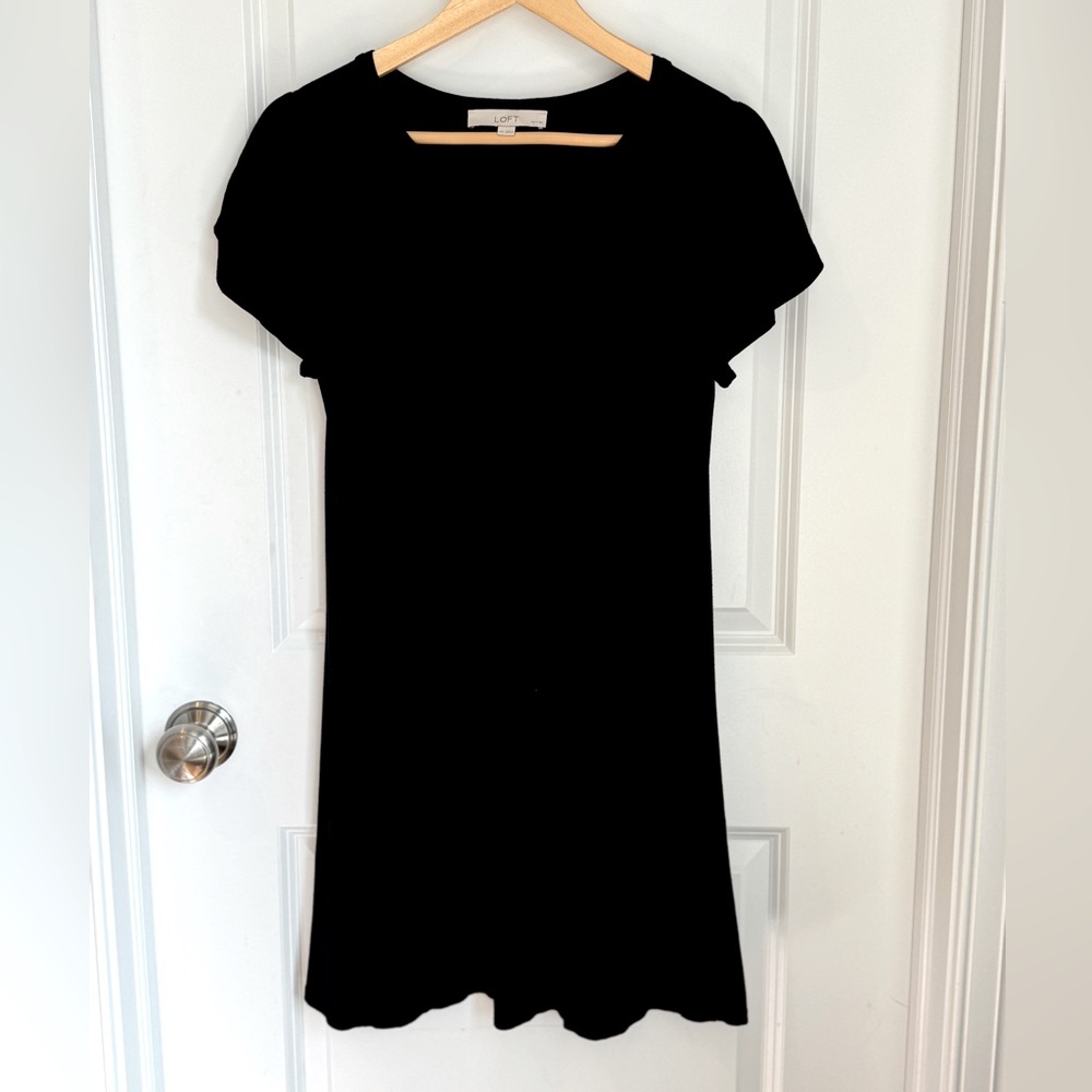 LOFT flutter sleeve dress MP